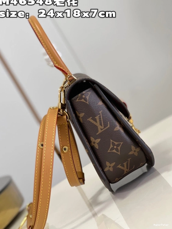 LOUIS VUITTON Tilsitt 0816